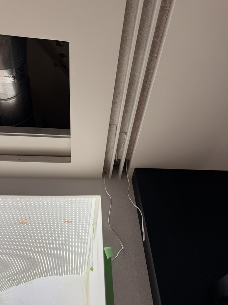 上軌道前方預留二次側電線