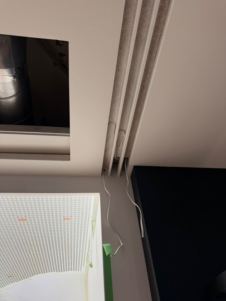 上軌道前方預留二次側電線